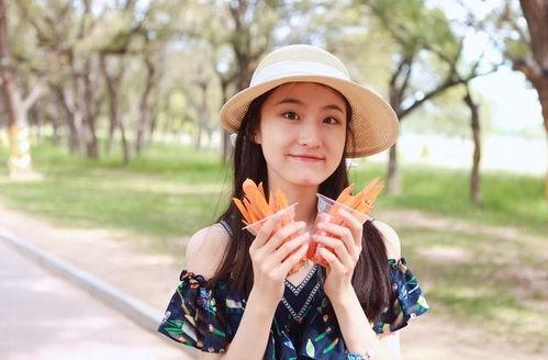 娱乐吃瓜酱释怀,揭秘娱乐圈背后的故事与真相 第2张 娱乐吃瓜酱释怀,揭秘娱乐圈背后的故事与真相 第2张